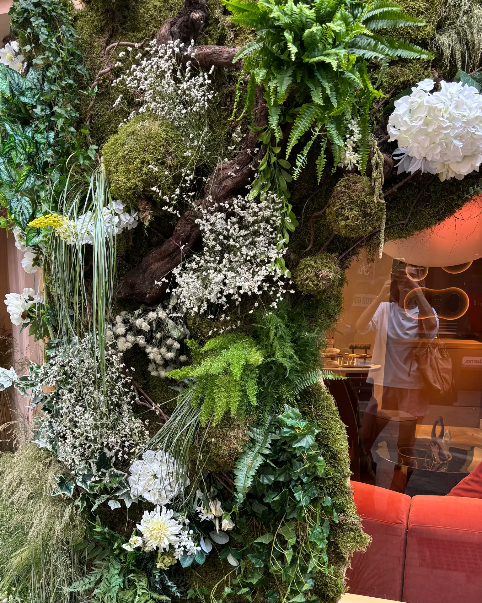 Living Wall, Retail, Installation