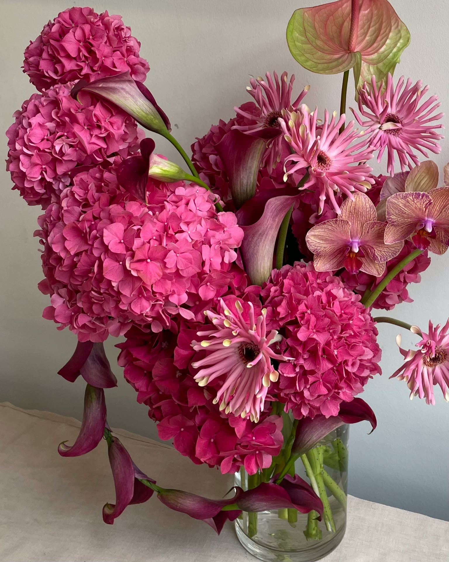 Hot Pink, Event, Arrangement
